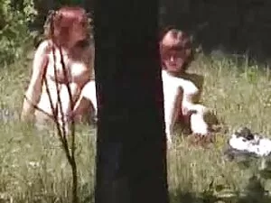 毛衣里更甜 成熟的妇女缠身