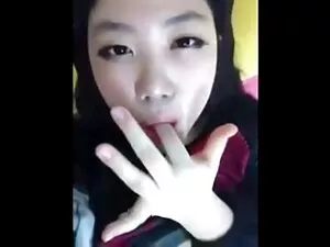 Akayla总是太忙了，找不到时间购物。 ...