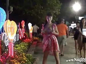 邪恶的天使泰国Jakki坚持她的手指了她 ...
